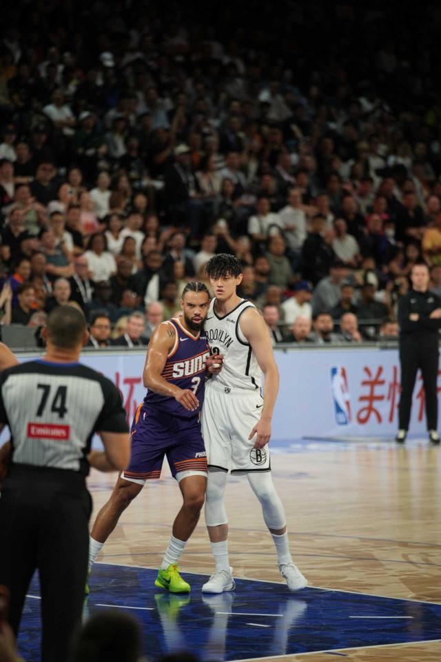 赛后布鲁克林篮网调整名单以备欧超杯，防线松动环节打磨，引发热议，训练强度明显提升