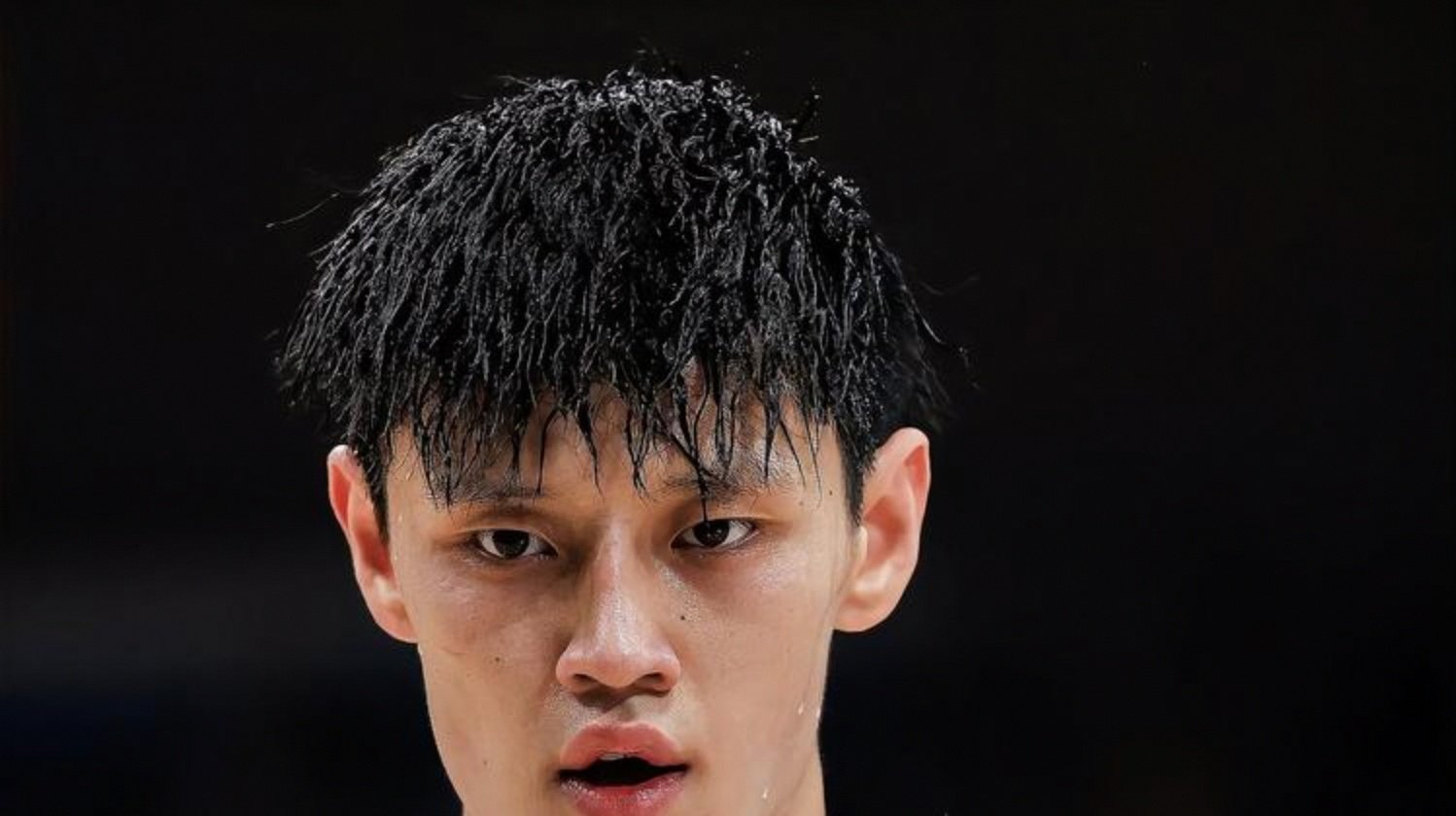 赛后布鲁克林篮网调整名单以备欧超杯，防线松动环节打磨，引发热议，训练强度明显提升